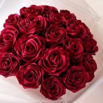 دسته گل روبانی رز قرمز