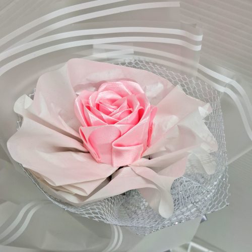 دسته گل تک شاخه روبانی صورتی