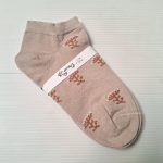 جوراب ساق کوتاه کرمی طرح گل قهوه ای