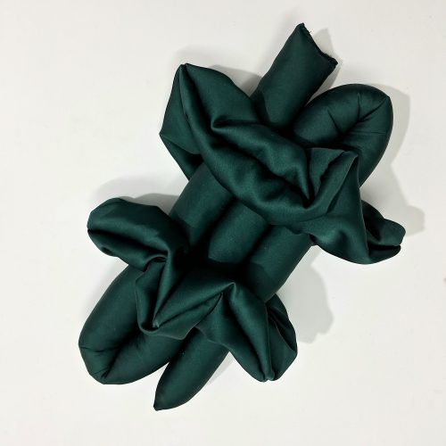 کرلی مو سبز درباری با دو عدد اسکرانچی کش مو