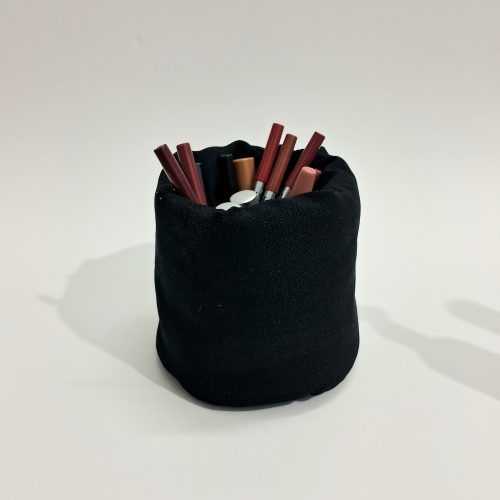 استند رومیزی پارچه ای سبک مشکی ۰۱۰۰